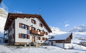 Gasthaus Alpenrose Juf